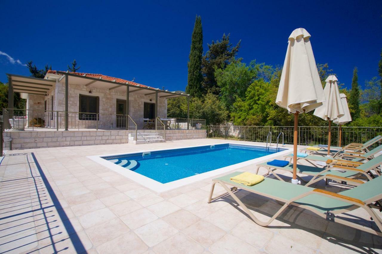 Forest Villas Kefalonia Logarata 外观 照片
